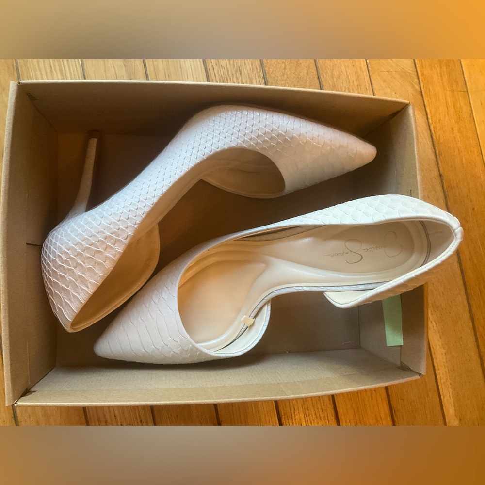 EUC Jessica Simpson heels 8.5 buff snake
